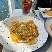 075 Een platte pasta soort